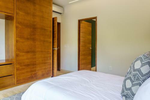 205 Perfect Location 3 Bedrooms Apartment