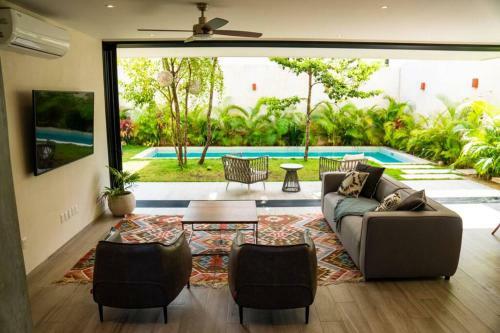 Modern Luxury Private Villa With Pool
