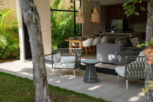 Modern Luxury Private Villa With Pool