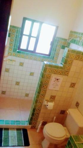 Spacious 2 Bedroom Apartment + Pool