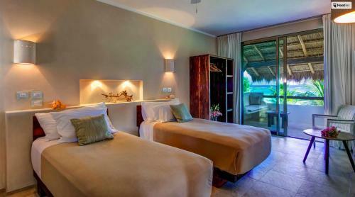 Beachfront Villa - Soliman Bay