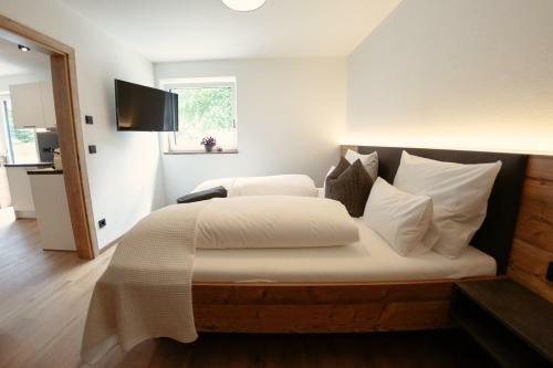 Johann Apartments