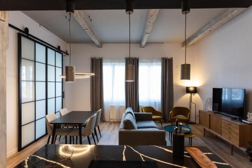 Apartamento Piso de Dise�o Con Vistas A La Ria.