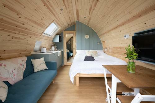 Orchard Glamping