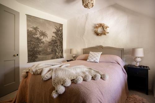 Weeke Brook - Quintessential Thatched Luxury Devon Cottage