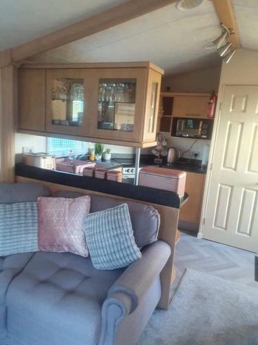 Claytons Caravan Hire Happy Days