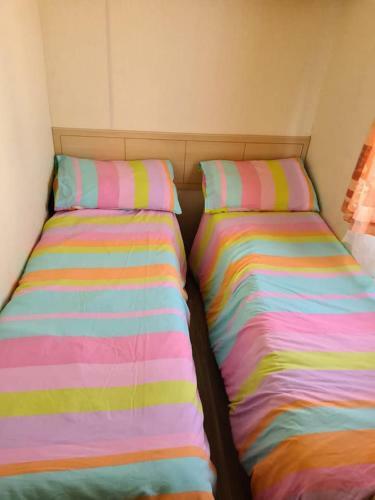 Brightside Caravan, Golden Palm Resort