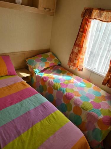 Brightside Caravan, Golden Palm Resort