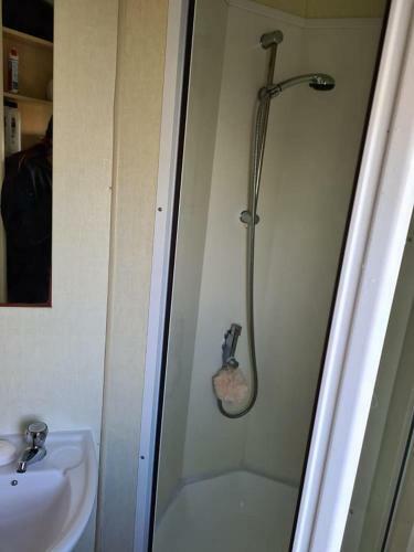Brightside Caravan, Golden Palm Resort
