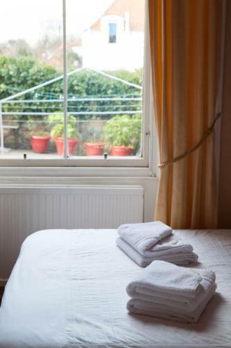 Hostal Garfield Guest House
