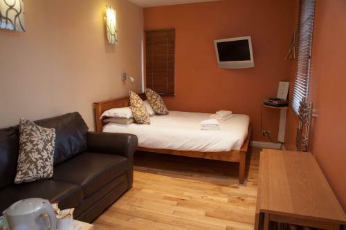 Hostal Garfield Guest House