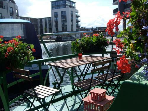 The Four Sisters Boatel (houseboat)
