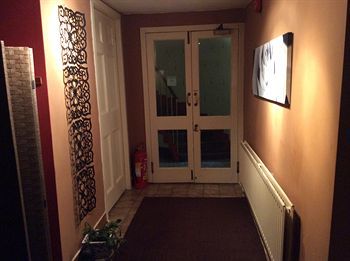 Hostal Caravel Guest House
