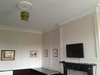 Hostal Adelphi Hotel