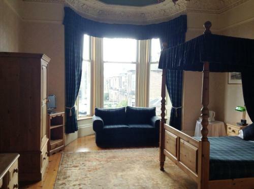 Hostal Rosehall Hotel