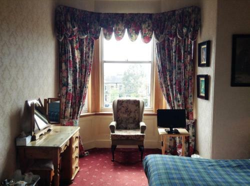 Hostal Rosehall Hotel