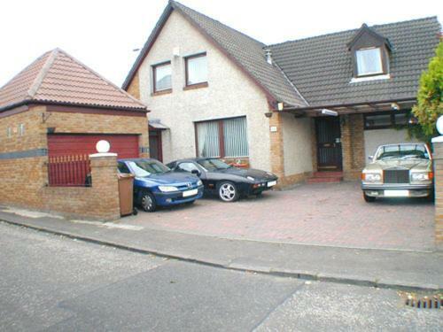 Hostal Marchfield Guest House