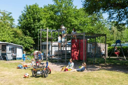 Chalet 't Rijsterbos Op Camping Met Zwembad!