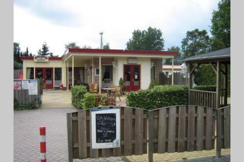 Chalet In Putten Midden In Het Heerlijke Veluwe