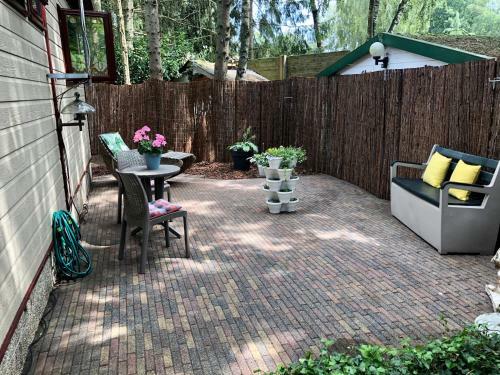 Retro Relax Resort Midden In Het Bos Op de Veluwe In Putten