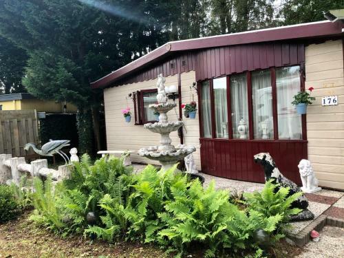 Retro Relax Resort Midden In Het Bos Op de Veluwe In Putten