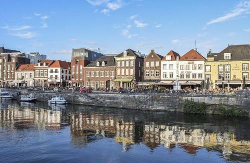 Apartamento Roermond Uniek Stadspand, Compleet Woonhuis