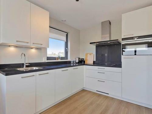 Delightful Holiday Home In Scherpenisse Near Beach