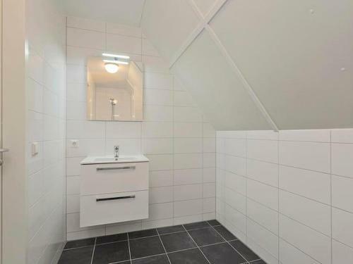 Delightful Holiday Home In Scherpenisse Near Beach