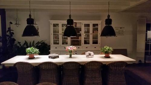 B&B Van Hunebed Naar Jullie Bed