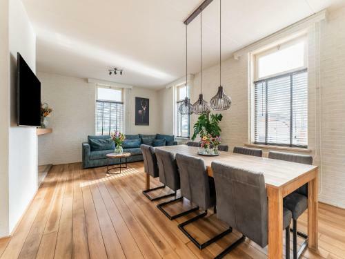 Spacious Farmhouse In Silvolde With Garden