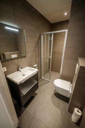 Trendy Design 55m2 Apartment With Balcony
