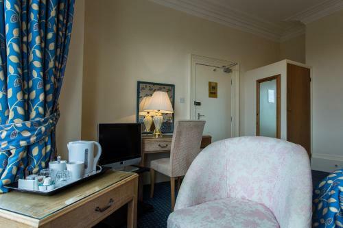 Clifton Hotel