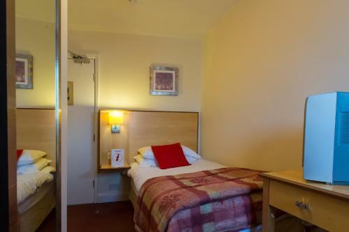 Clifton Hotel