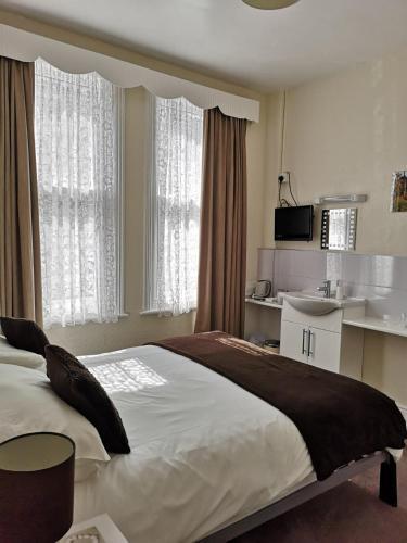 Hostal Sylvern House
