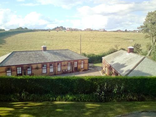 4 Eldin Hall Cottages