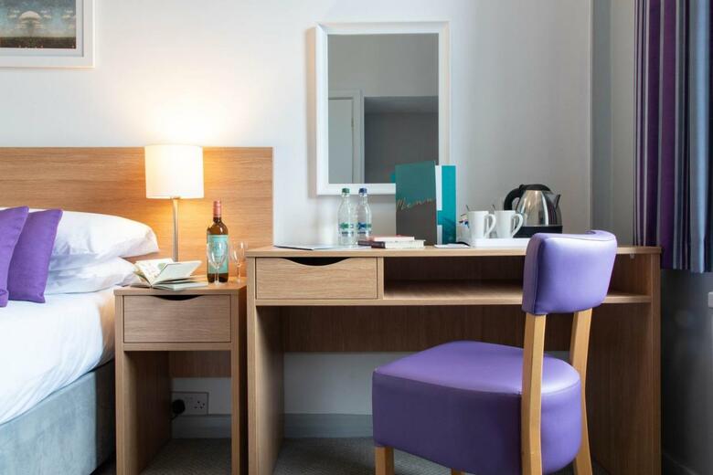 The New Southlands Hotel