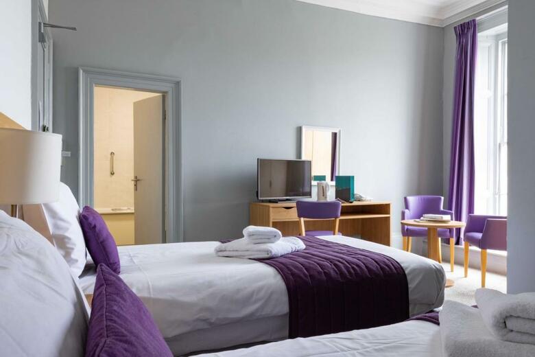The New Southlands Hotel