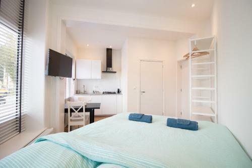 Escamp Apartments