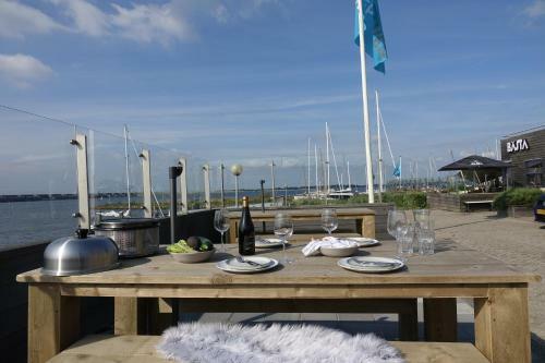 Apartamento Dock Hotel Stellendam