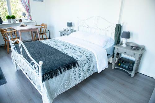 Bed & Breakfast Studio Stee Van Ypey