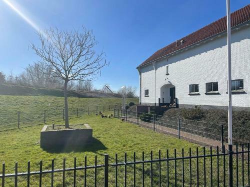B&B Pompgebouw Aan De Rijn