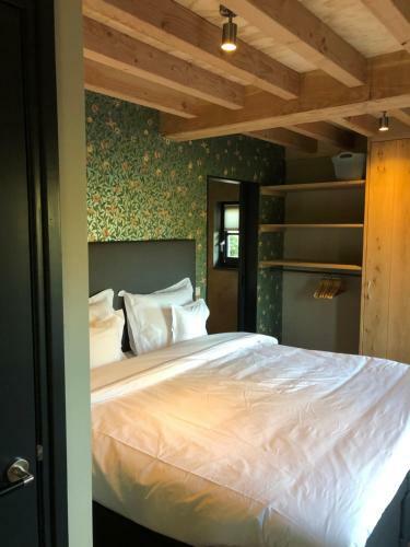 Bed & Breakfast De Heeren Van Tuil