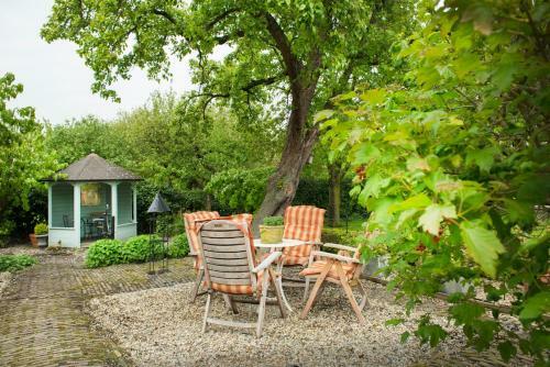 Bed & Breakfast De Heeren Van Tuil