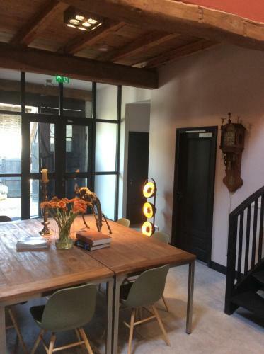 Bed & Breakfast De Heeren Van Tuil