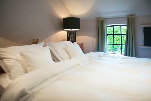 Bed & Breakfast De Heeren Van Tuil