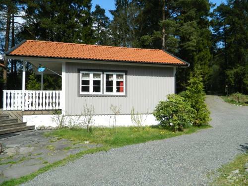 Comfortable Cottage At Scenic Lake
