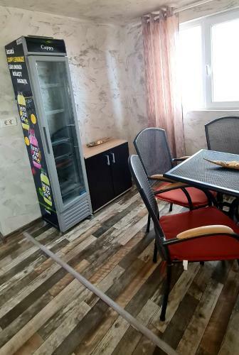 Lazy Lounge Apartments