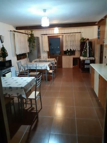 Hostal Agropensiunea C?prioara