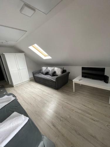 Apartelim