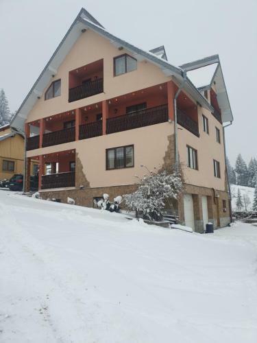 Hostal Casa I-g Prindii